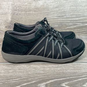 Dansko Honor Toggle Low Top Women’s Size 7.5-8/EU 38 Black Suede Sneakers
